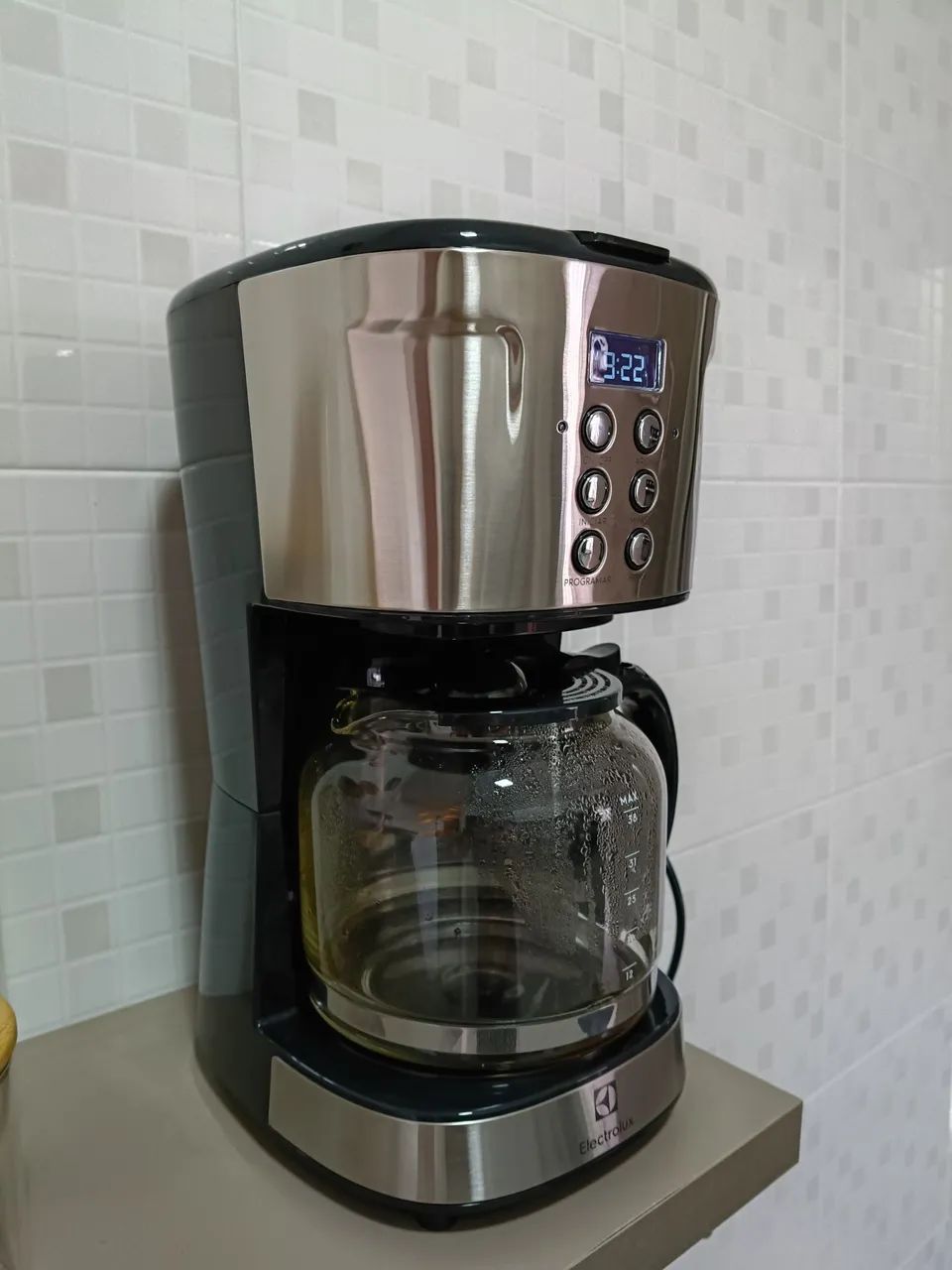 Cafeteira Electrolux com timer
