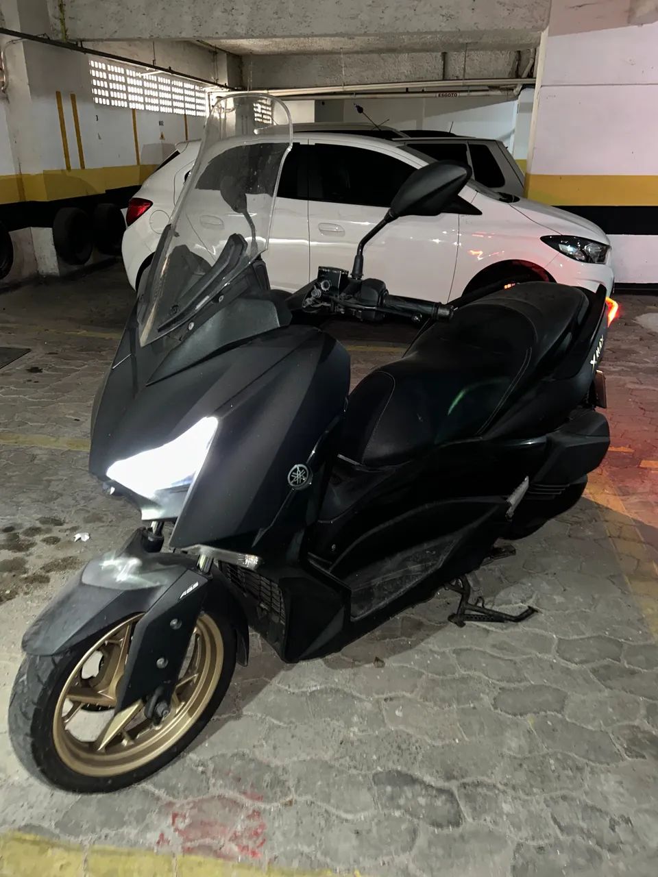 Yamaha Xmax 250 - Foto 2