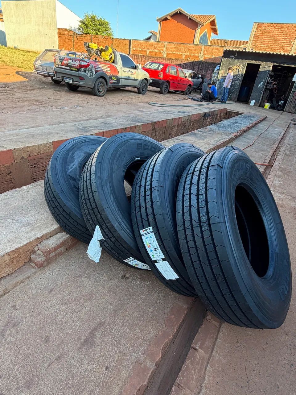 PNEU XBRI 295/80R22,5 ECOPLUS - Peças para caminhões - Vila