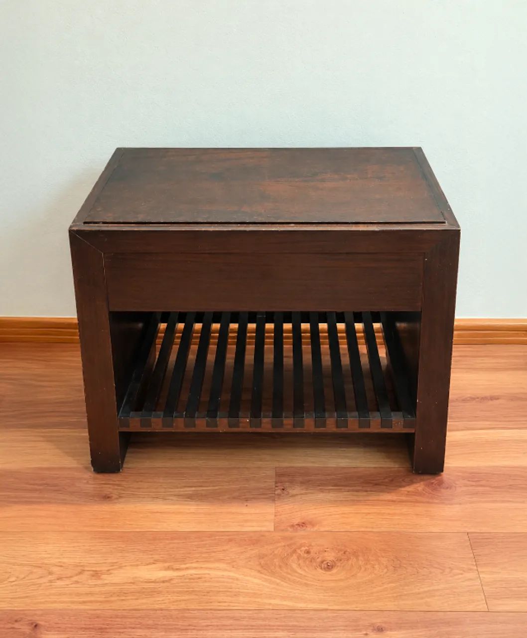 Mesa de Cabeceira em Madeira Maciça  - Foto 2