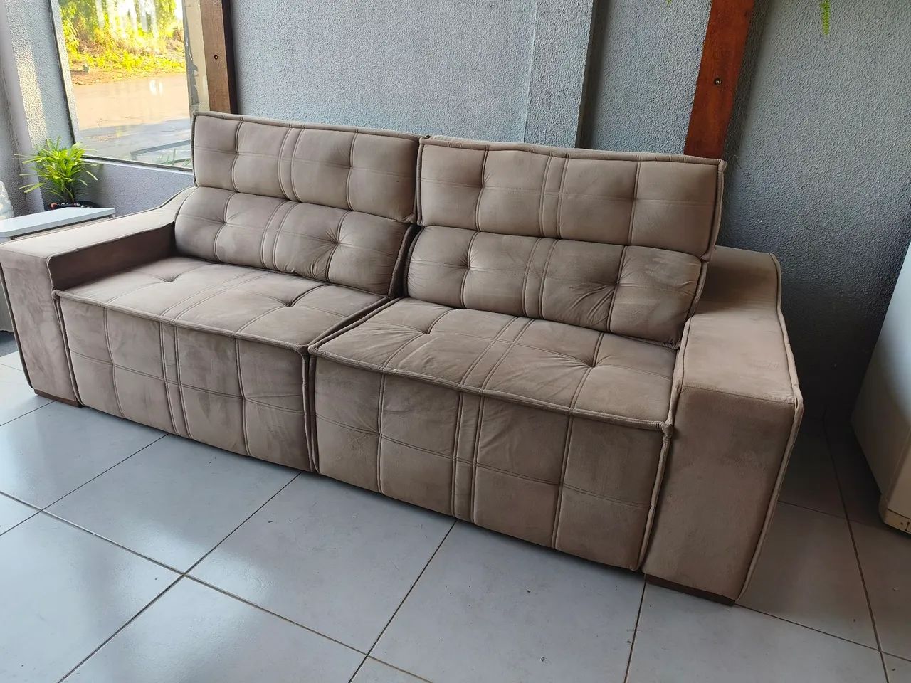 Sofá semi novo retrátil e reclinável  - Foto 2