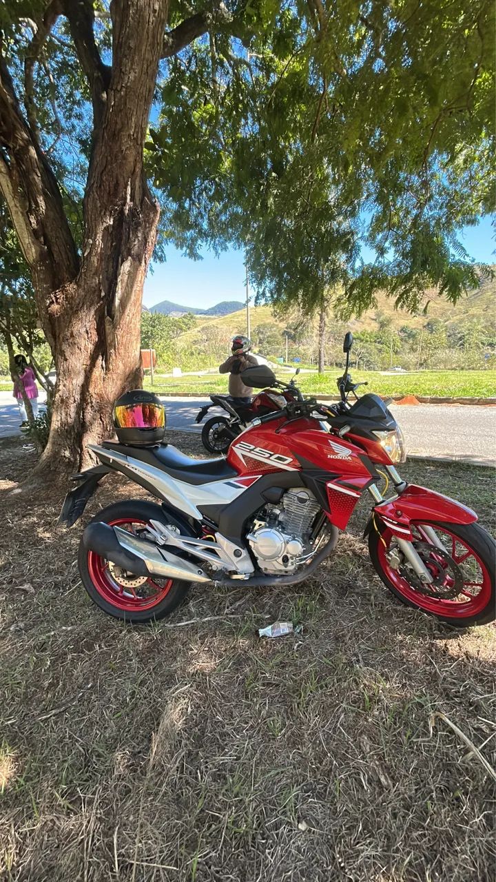 CB250F Twister  - Foto 2