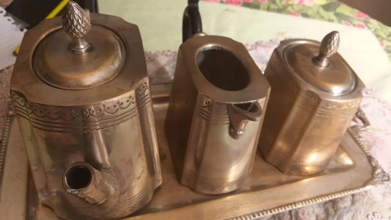 Conjunto de chá antigo