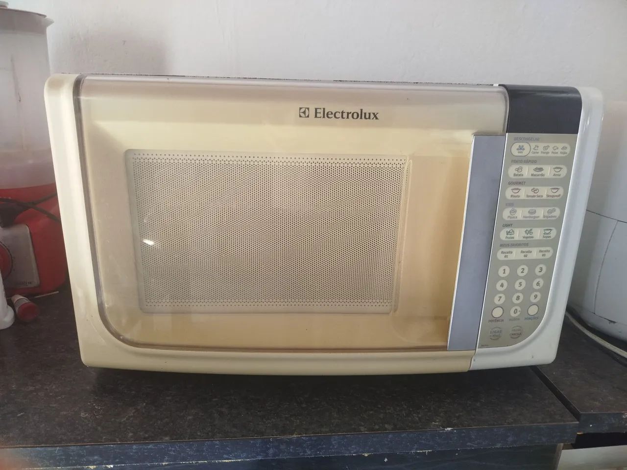 Vende-se um microondas 