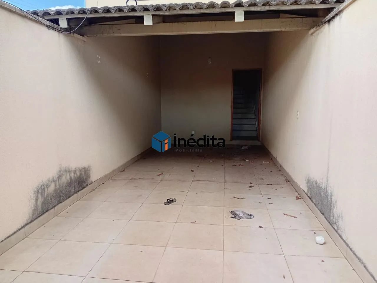 Sobrado com Suíte, Garagem Coberta e Excelente Iluminação - R$ 2.000 - Foto 3