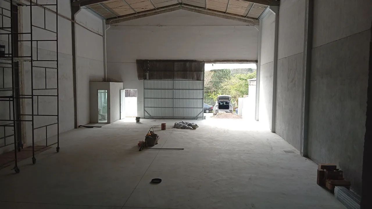 ALUGO BARRACÃO NOVO COM 300M2 - Foto 2