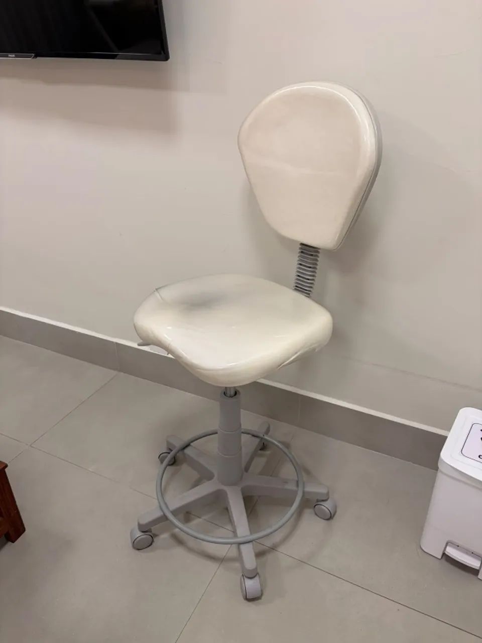Maca hidráulica com cadeira junto  - Foto 3