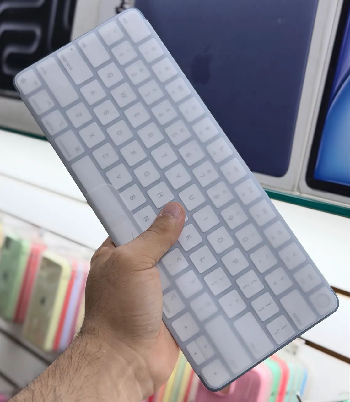 Imac 24 polegadas m3 8gb / 256gb 10 core gpu, com touch id e 4 portas LOJA FÍSICA sem uso - Foto 4