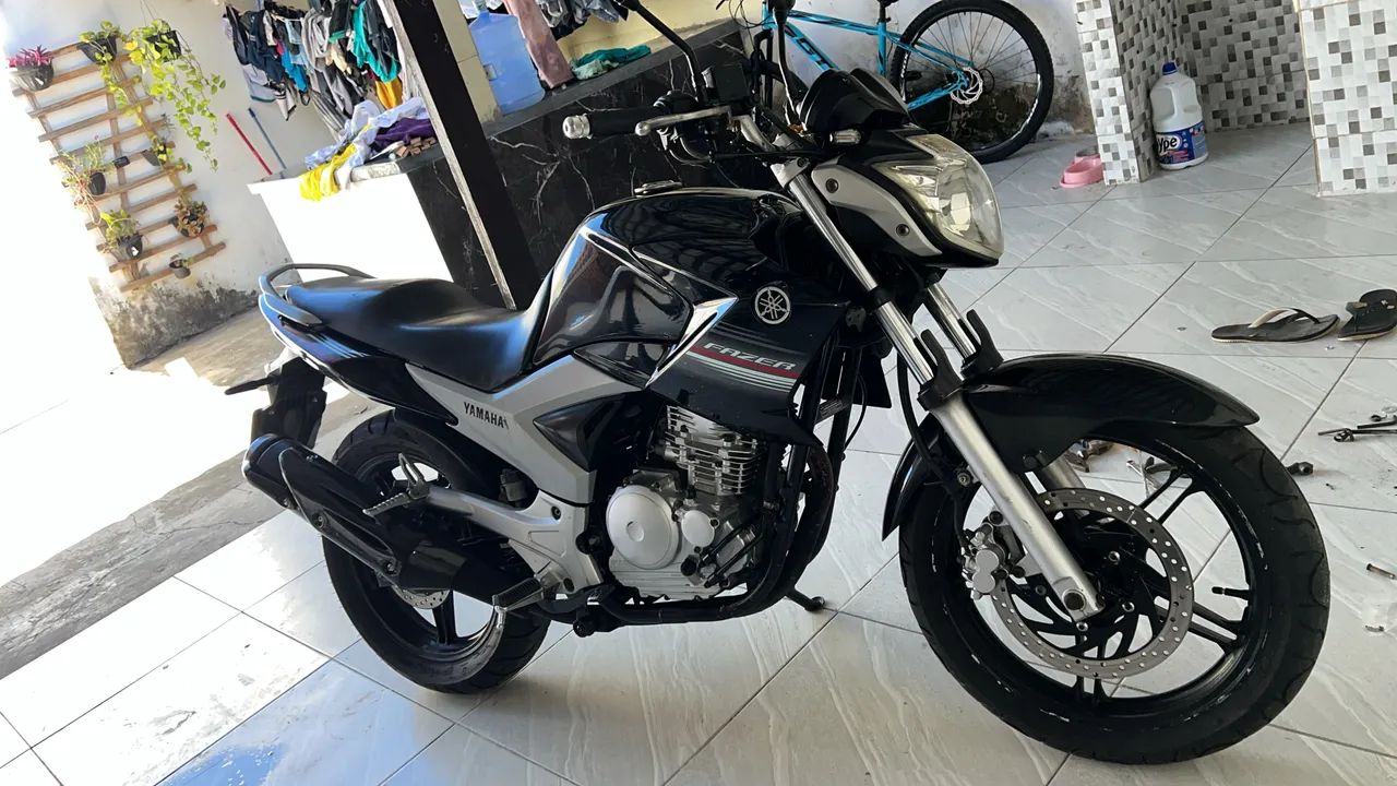 Fazer 250 cilindrada  - Foto 2