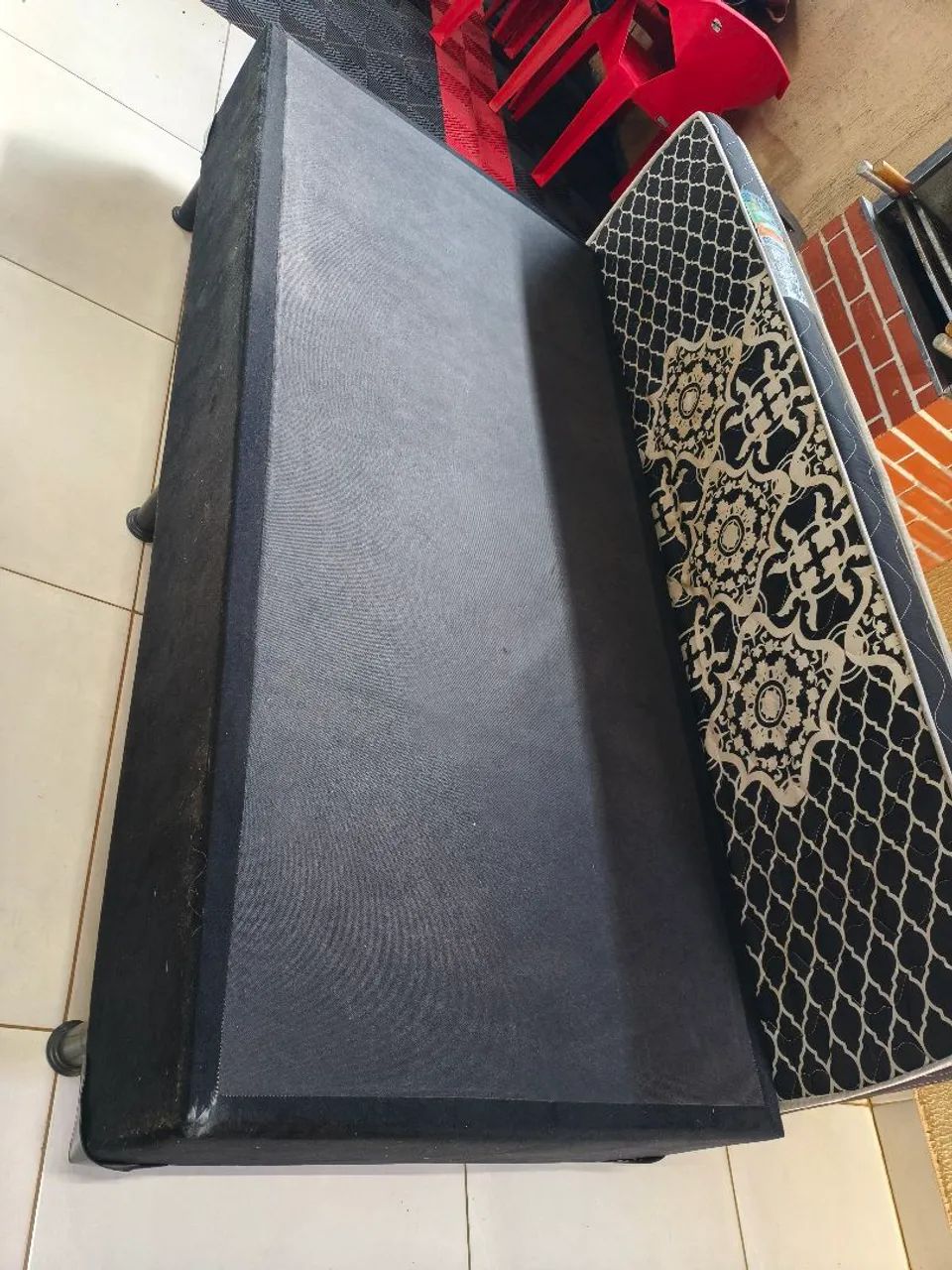 Vende se cama Box de solteiro !!! - Foto 2
