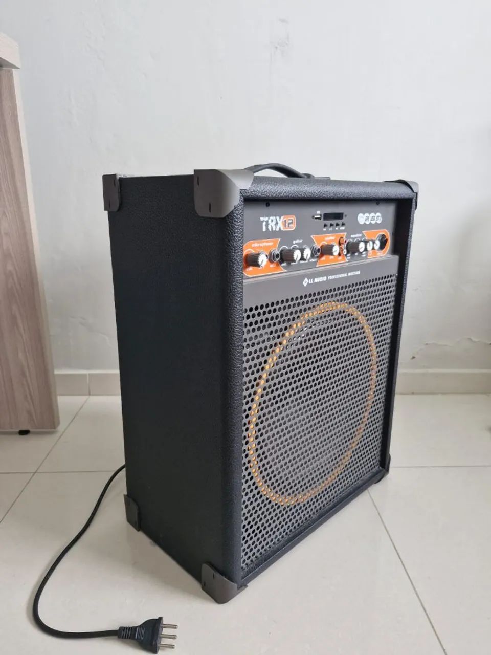 Vendo uma caixa de som profissional com fio - Foto 4