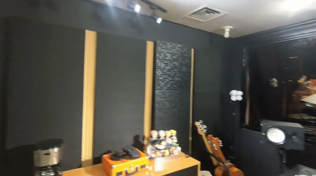 Faço impermeabilização e pinturas gerais.