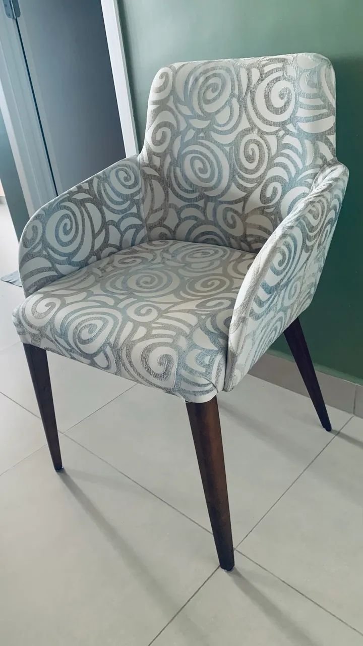 POLTRONA À VENDA