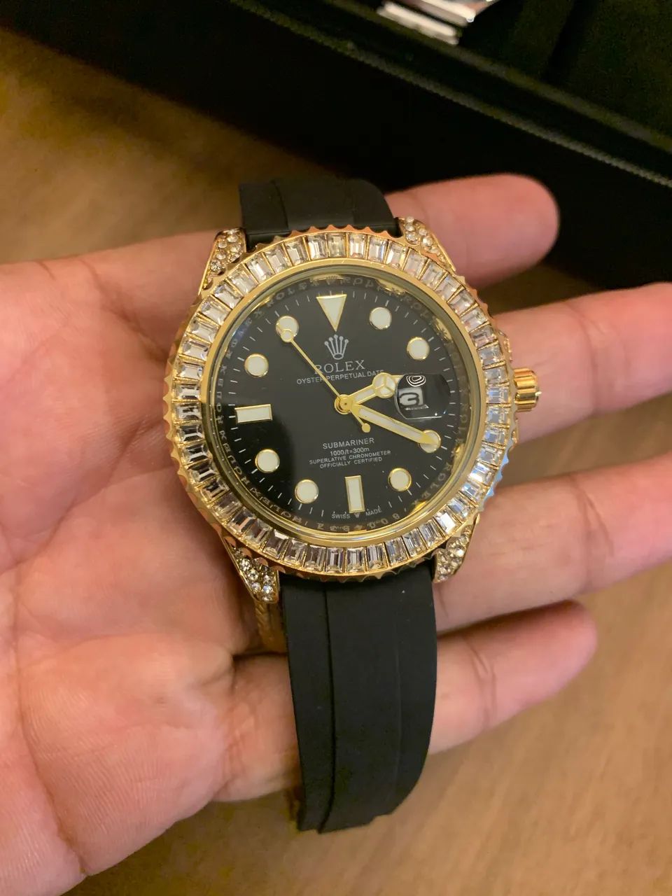 Relógio Rolex cravejado 