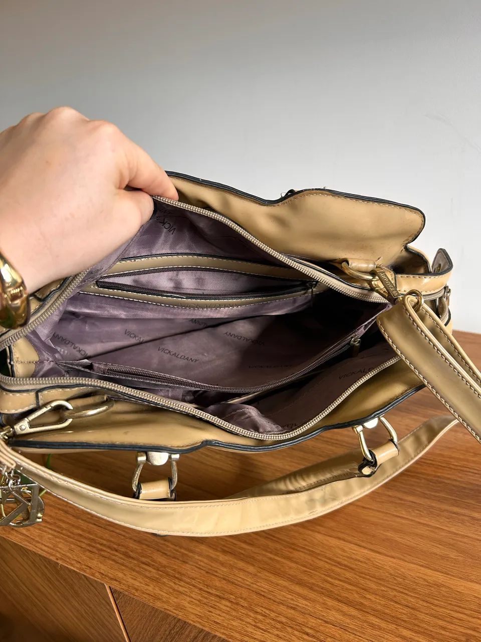 Bolsa Grande de Mão e Ombro - Foto 4