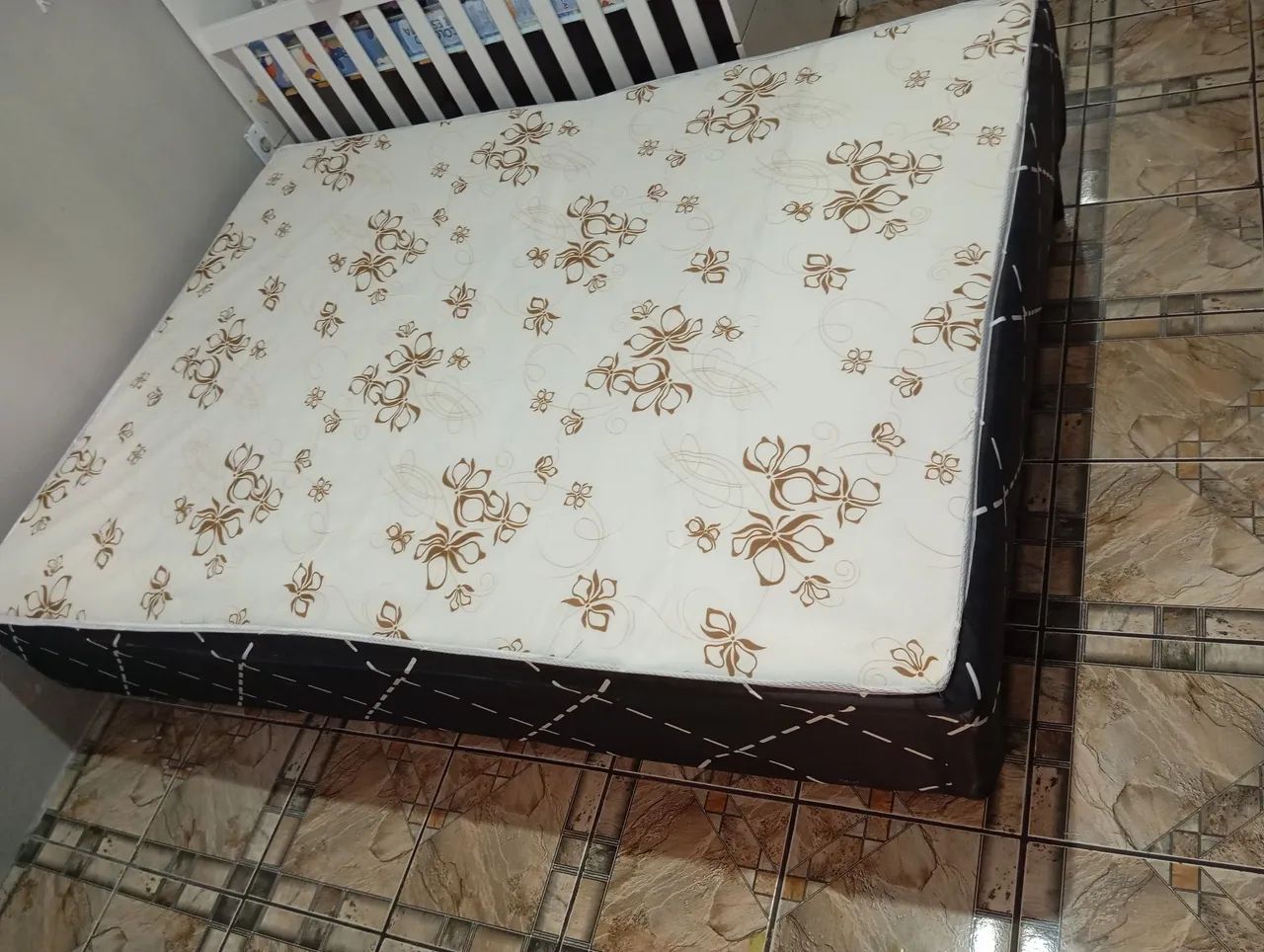 Vendo ou troco cama de casal box nova  - Foto 3