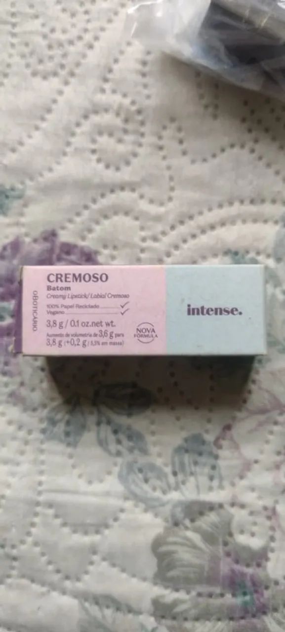 Vendo batom Cremoso Intensse Boticário 
