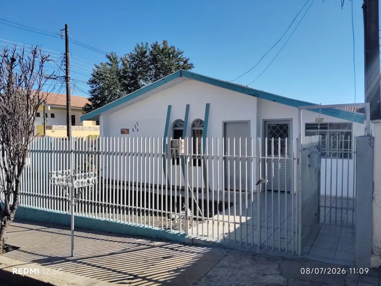 Casa com 02 quartos - Aluga-se