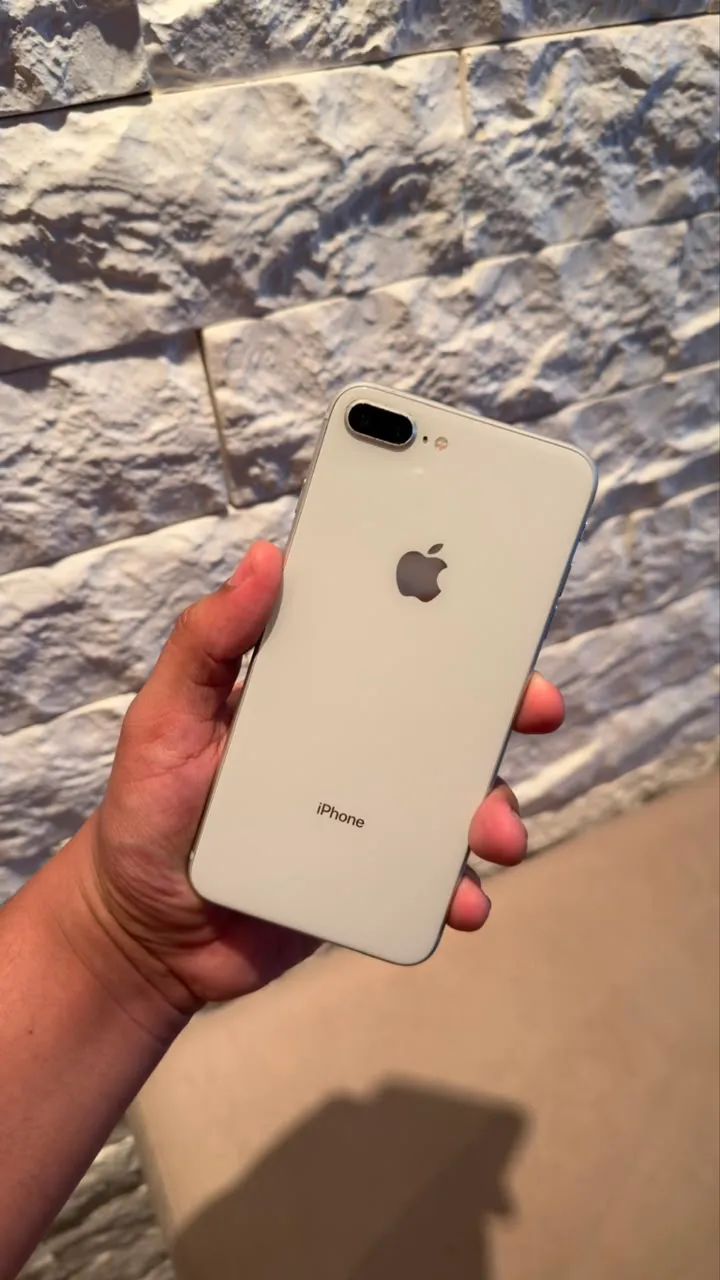 iPhone 8 Plus - 64GB - Foto 2