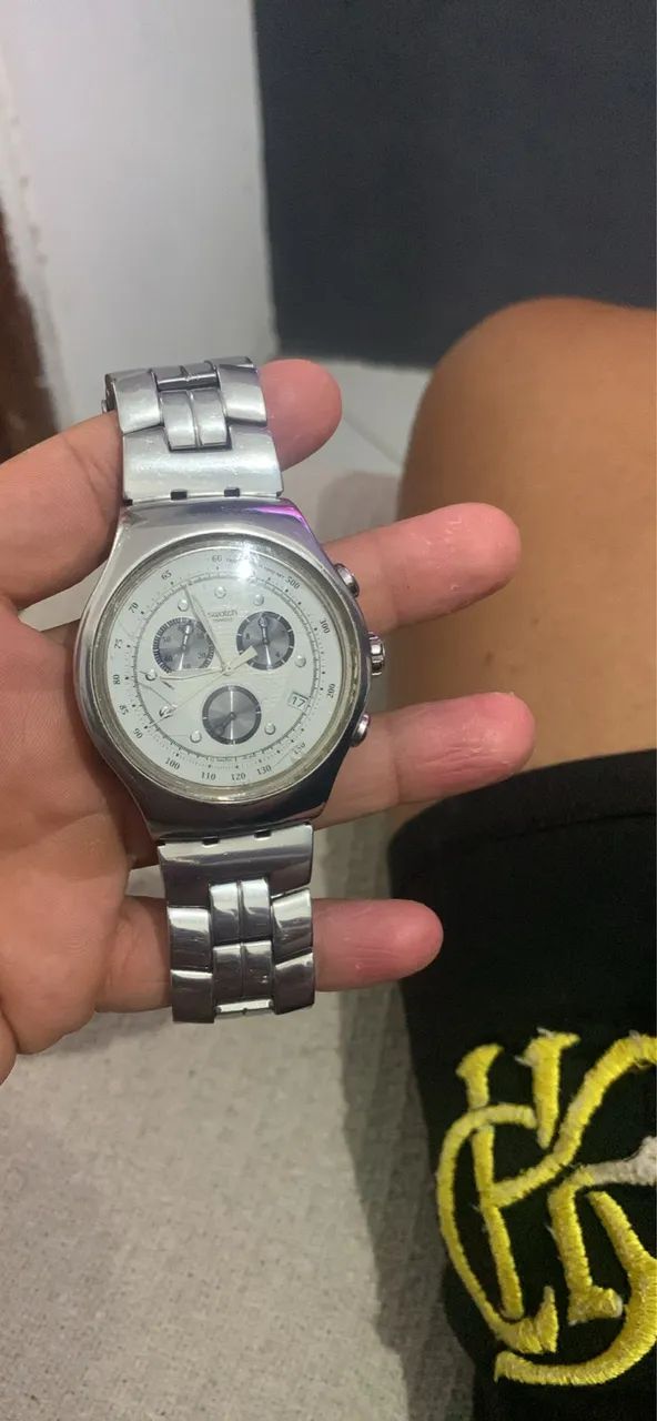 Swatch cara branca 