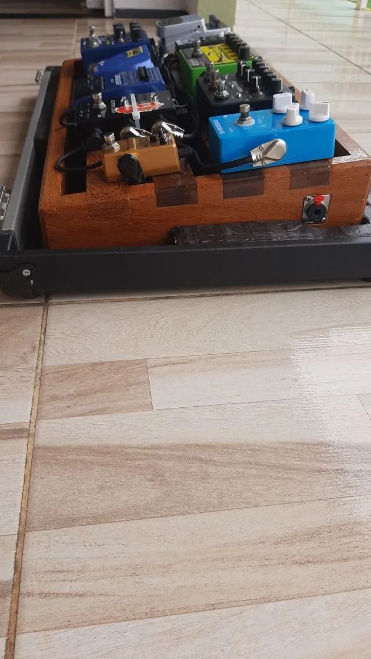 Setup de pedais com case, cabo de força e fontes Landscape - Foto 4