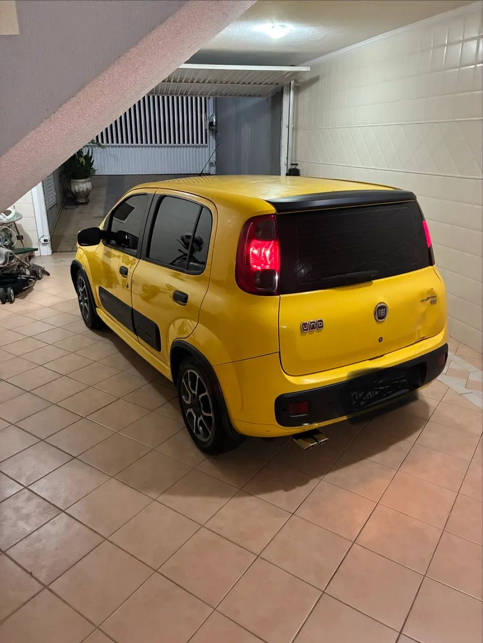 Fiat Uno Sporting 1.4 EVO Fire Flex 8V 4P 2012 - Foto 2