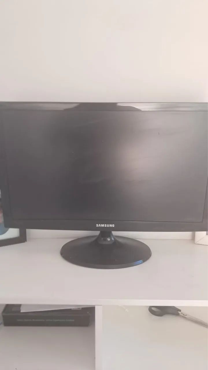 Monitor de computador e videogame 