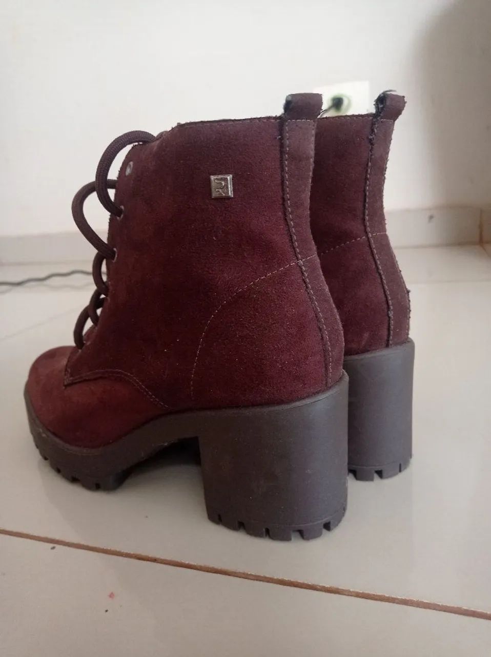 Vendo Bota Semi Nova - Foto 4