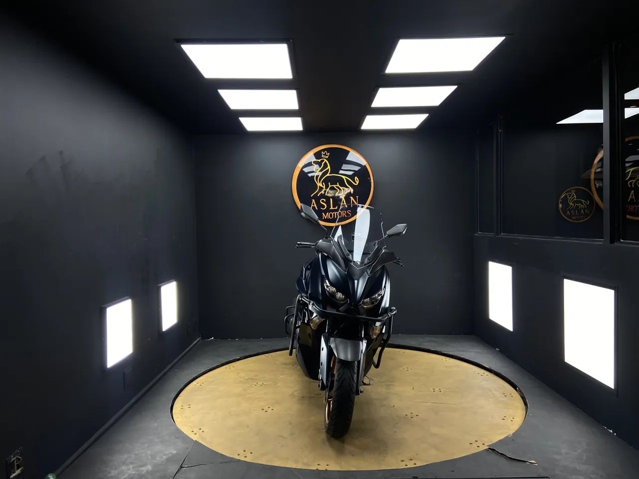 Yamaha Xmax 250 abs 2023 - Foto 4
