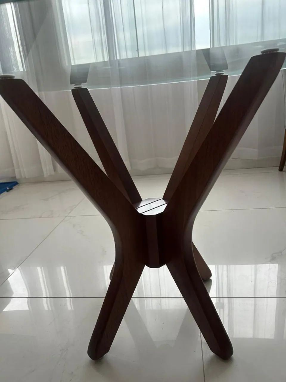 Mesa de vidro e madeira - Foto 4