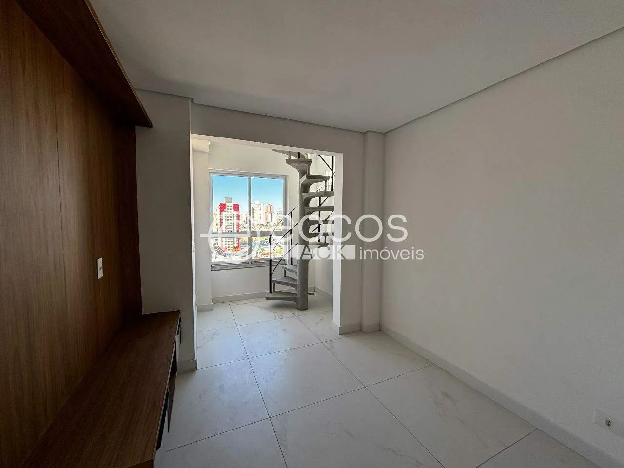 Cobertura à venda, 3 quartos, 1 suíte, 2 vagas, Centro - Sorocaba/SP