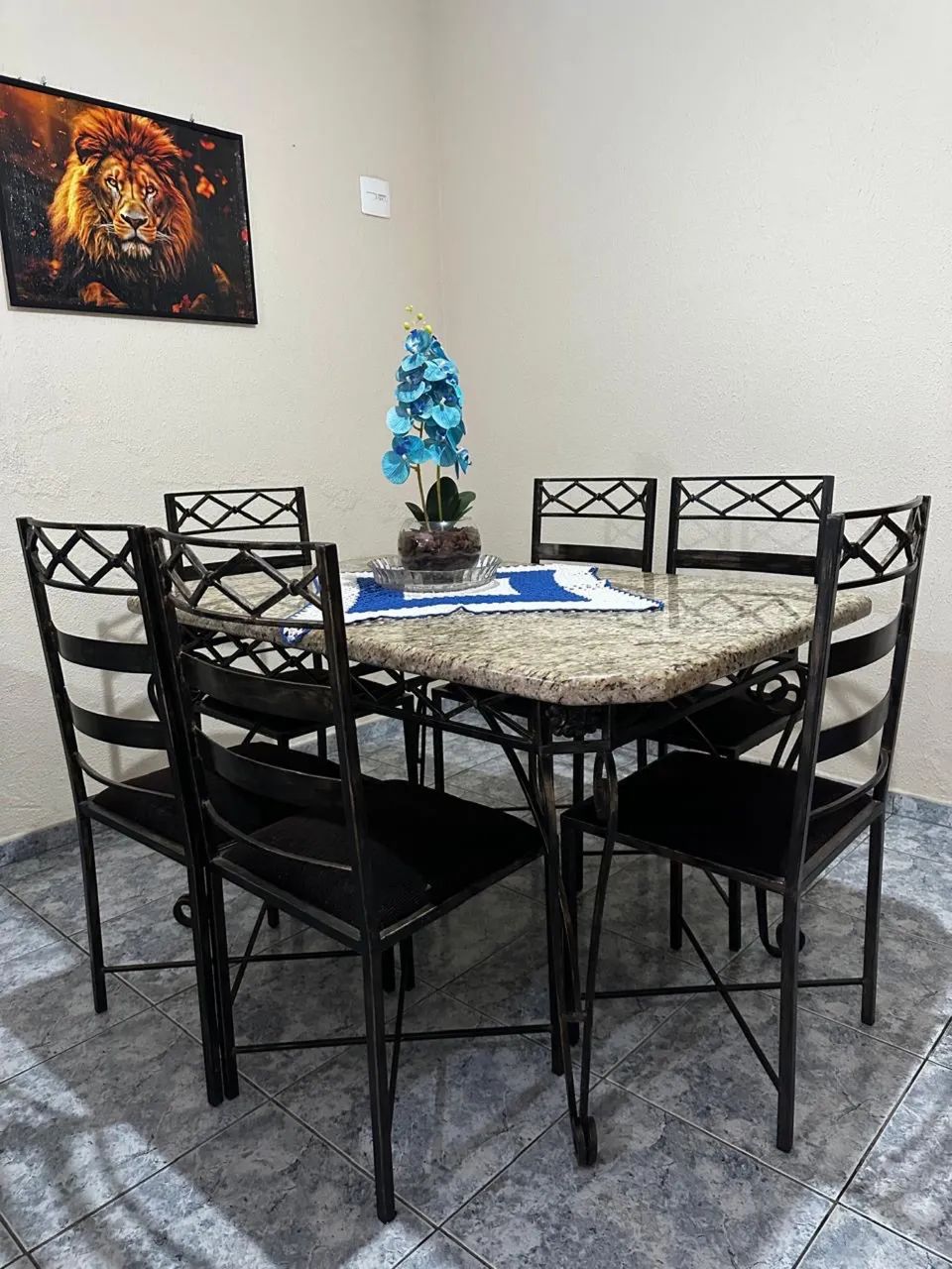 Mesa de Jantar com 6 Cadeiras e Tampo de Granito - Foto 2