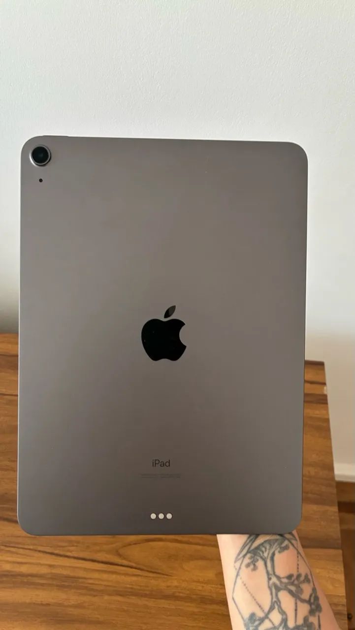 iPad Air 4ª geração 64 GB Space Gray 