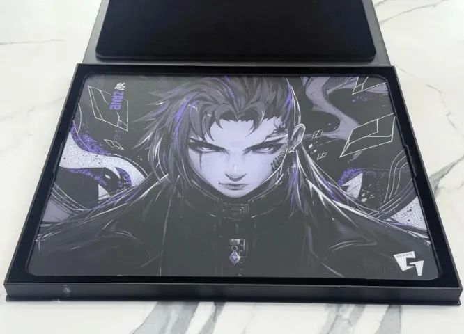 MOUSEPAD DE VIDRO GLSSWRKS ZANE (NOVO)
