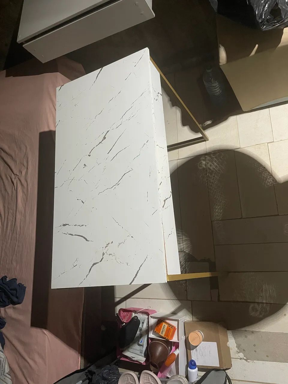 Penteadeira / Escrivaninha Mármore e Dourado - R$ 75  - Foto 4