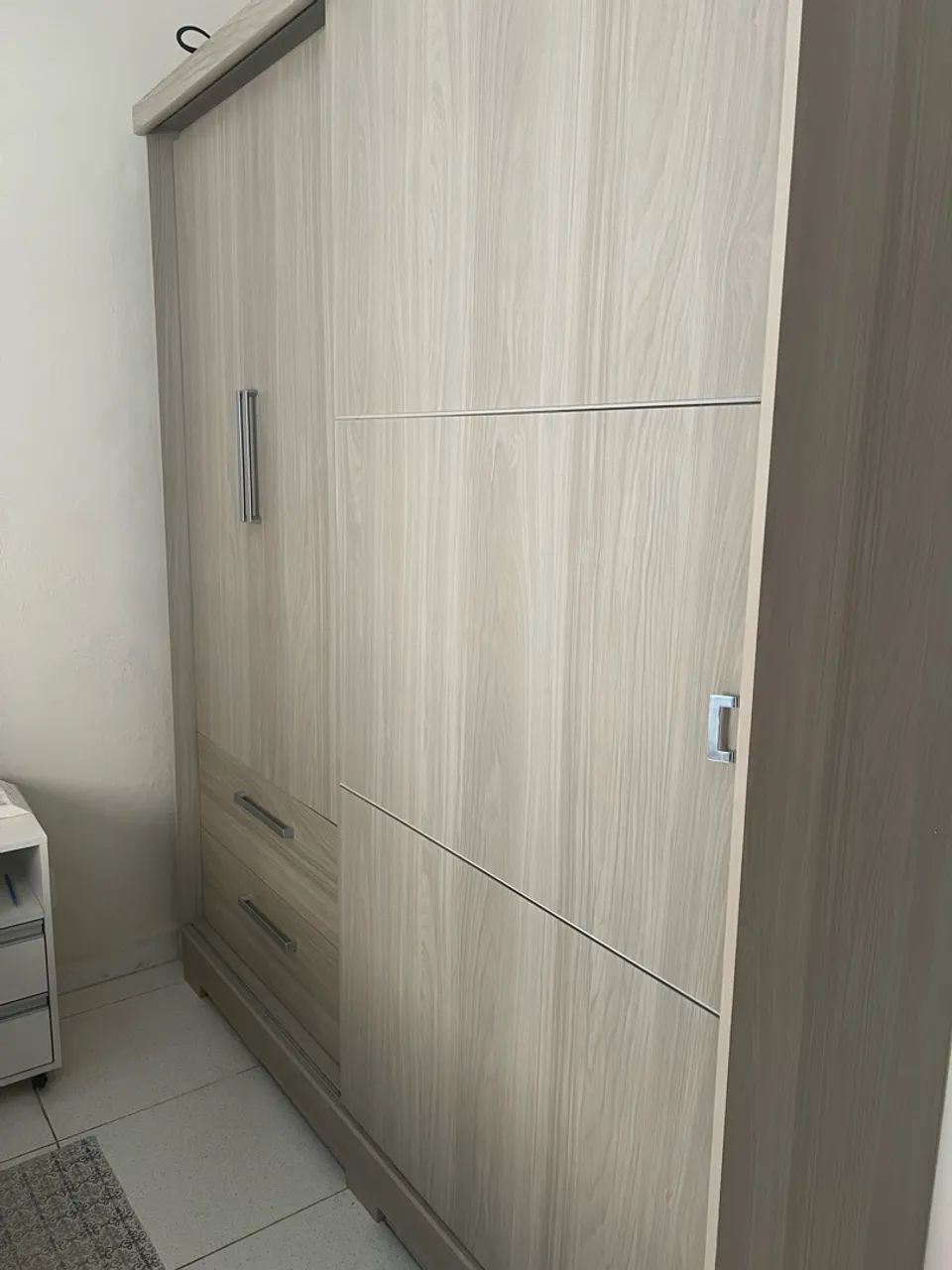 Guarda-roupa casal 