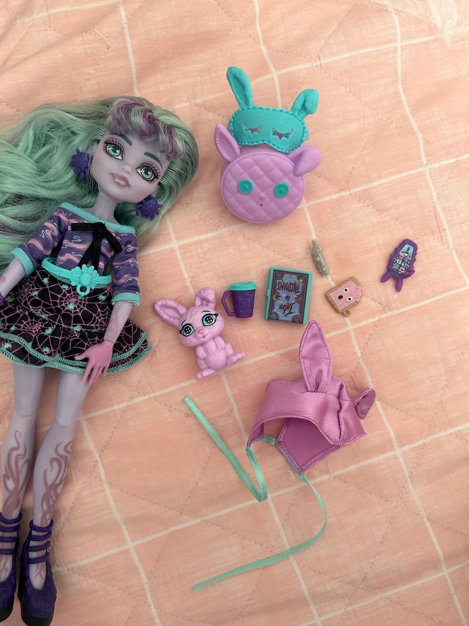 Monster High Twyla Básica G3
