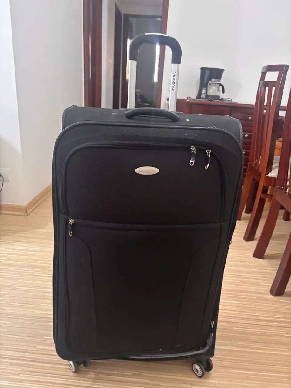 Mala Samsonite 23kg Grande - usada com pequeno detalhe