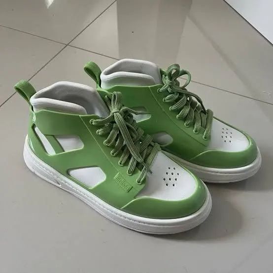 Tênis melissa