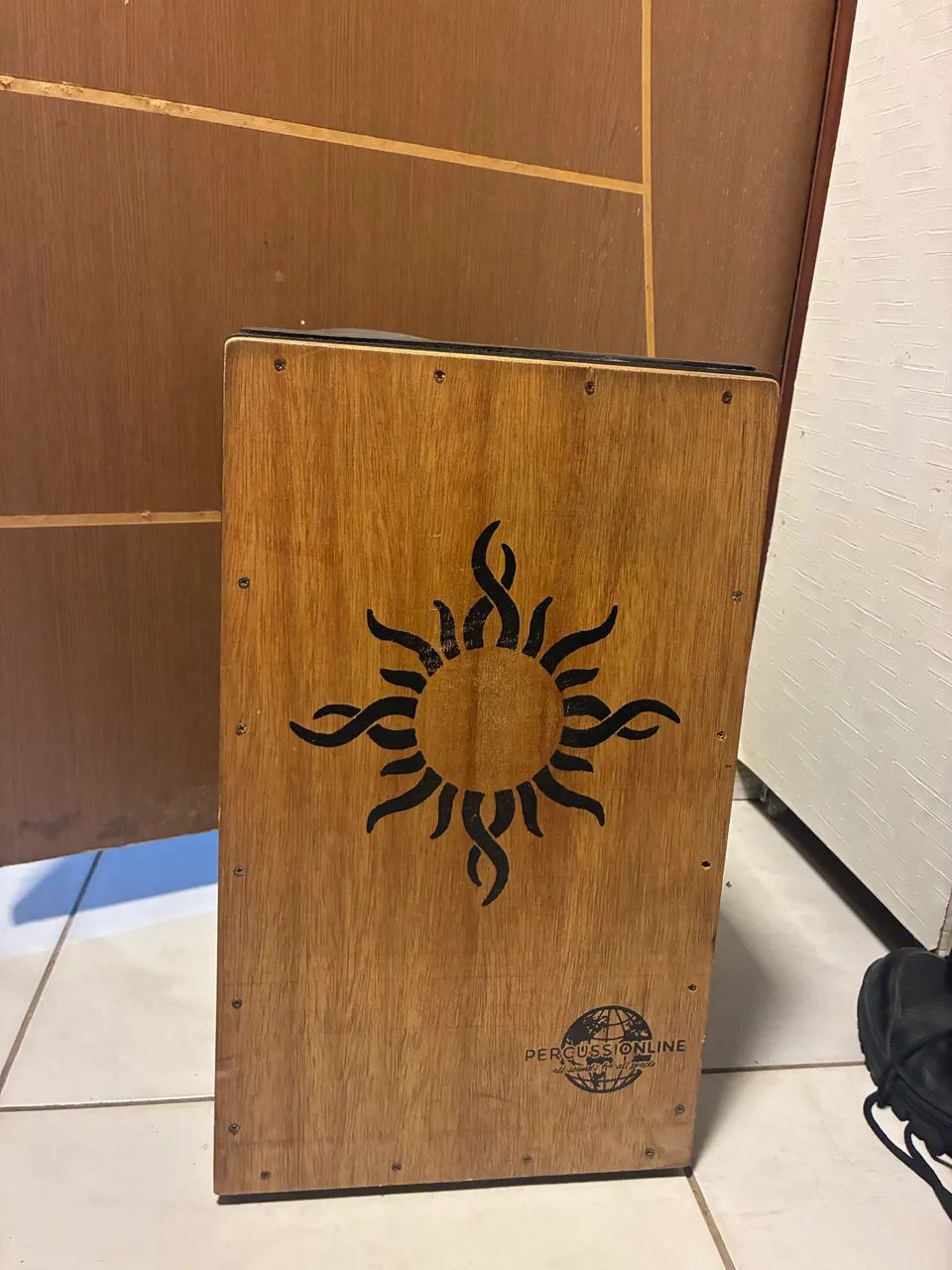 Cajon: Instrumento de percussão 