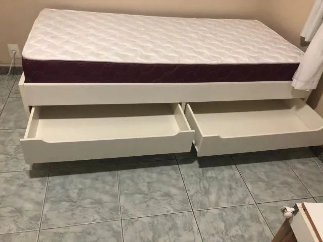 Cama de solteiro em MDF branco da Tok Stok- Usada  - Foto 2