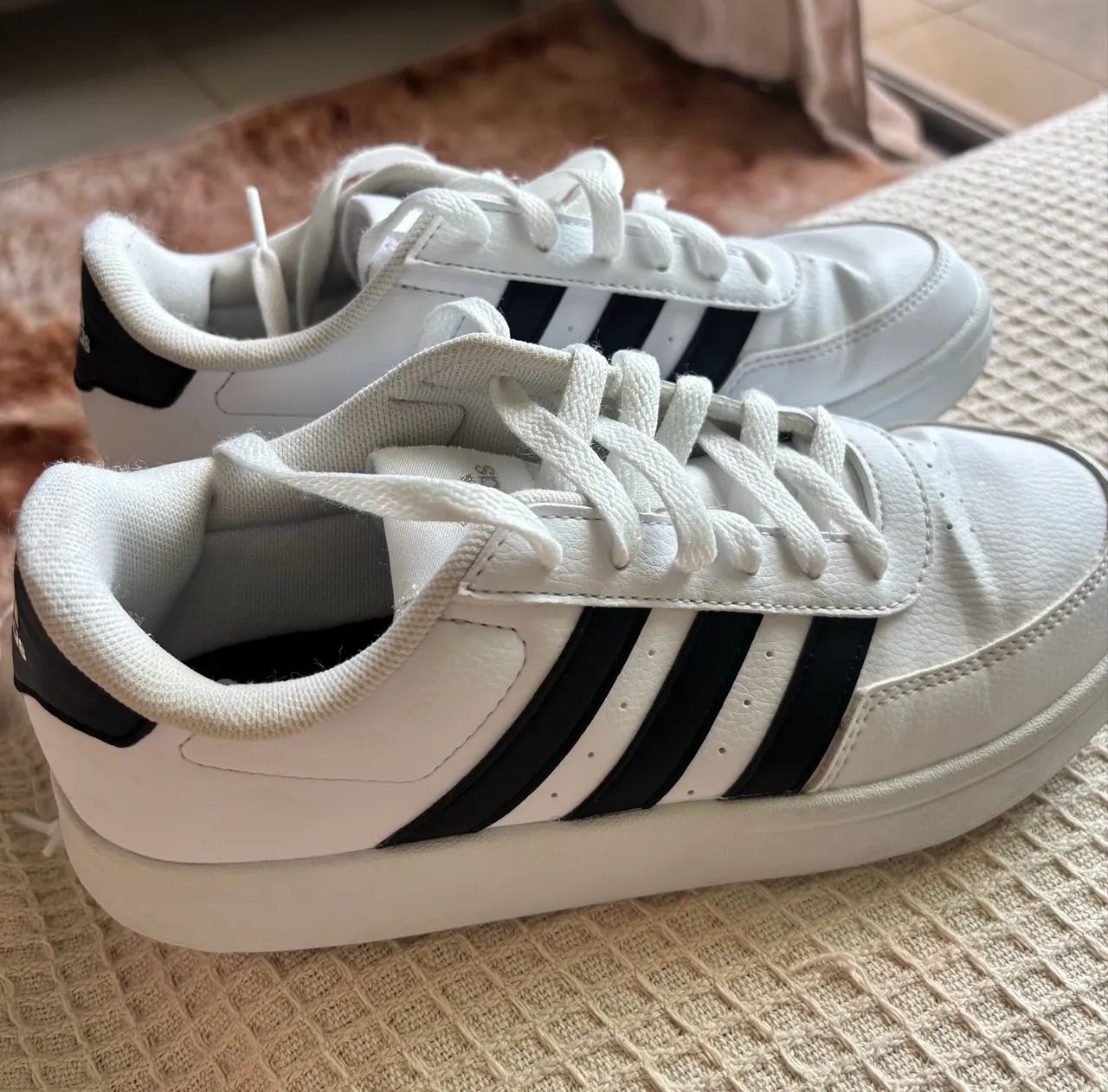 Tênis adidas 