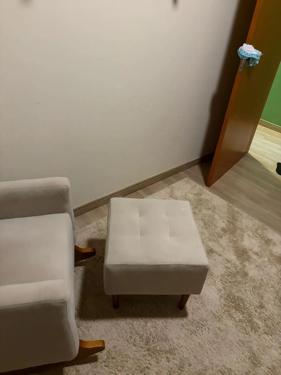 Vendo Cadeira de amamentação. - Foto 2