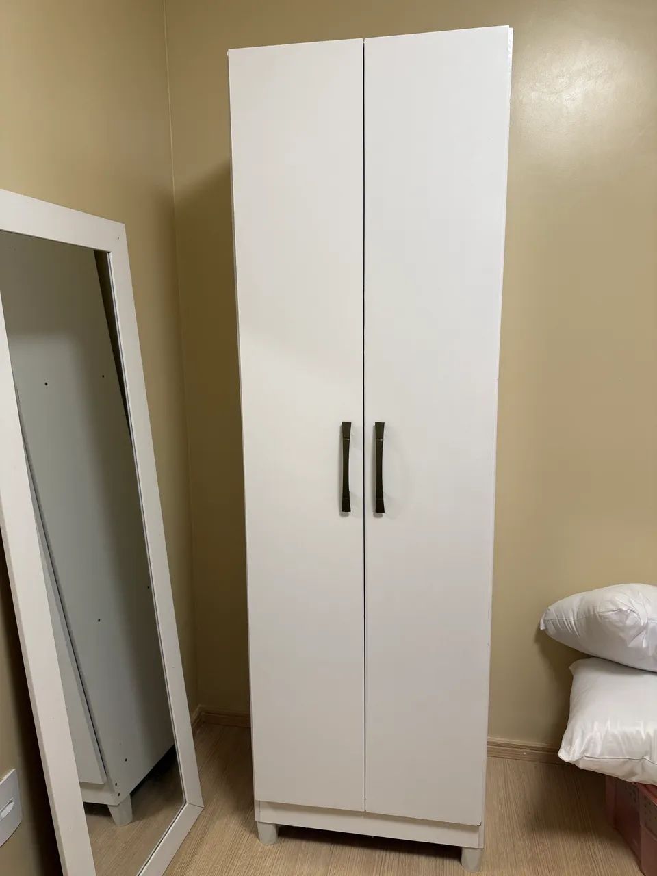 Roupeiro 2 portas branco 