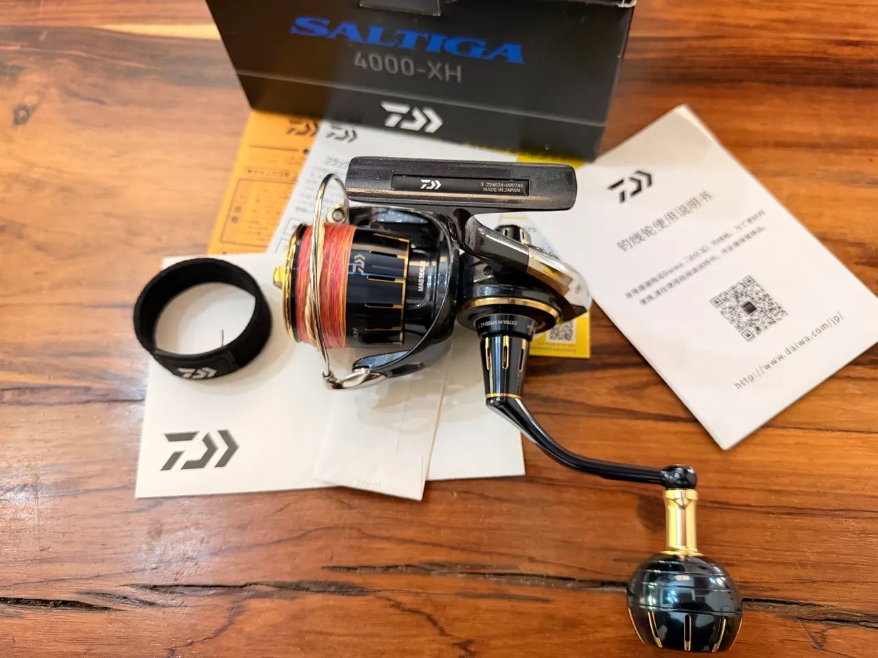 Molinete Daiwa Saltiga 4000-XH - Foto 5