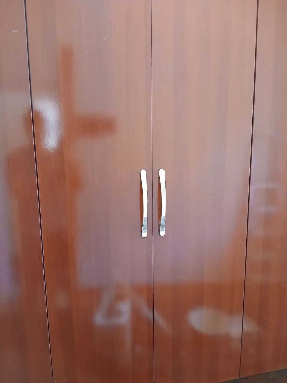 Guarda Roupa grande com 6 gavetas 