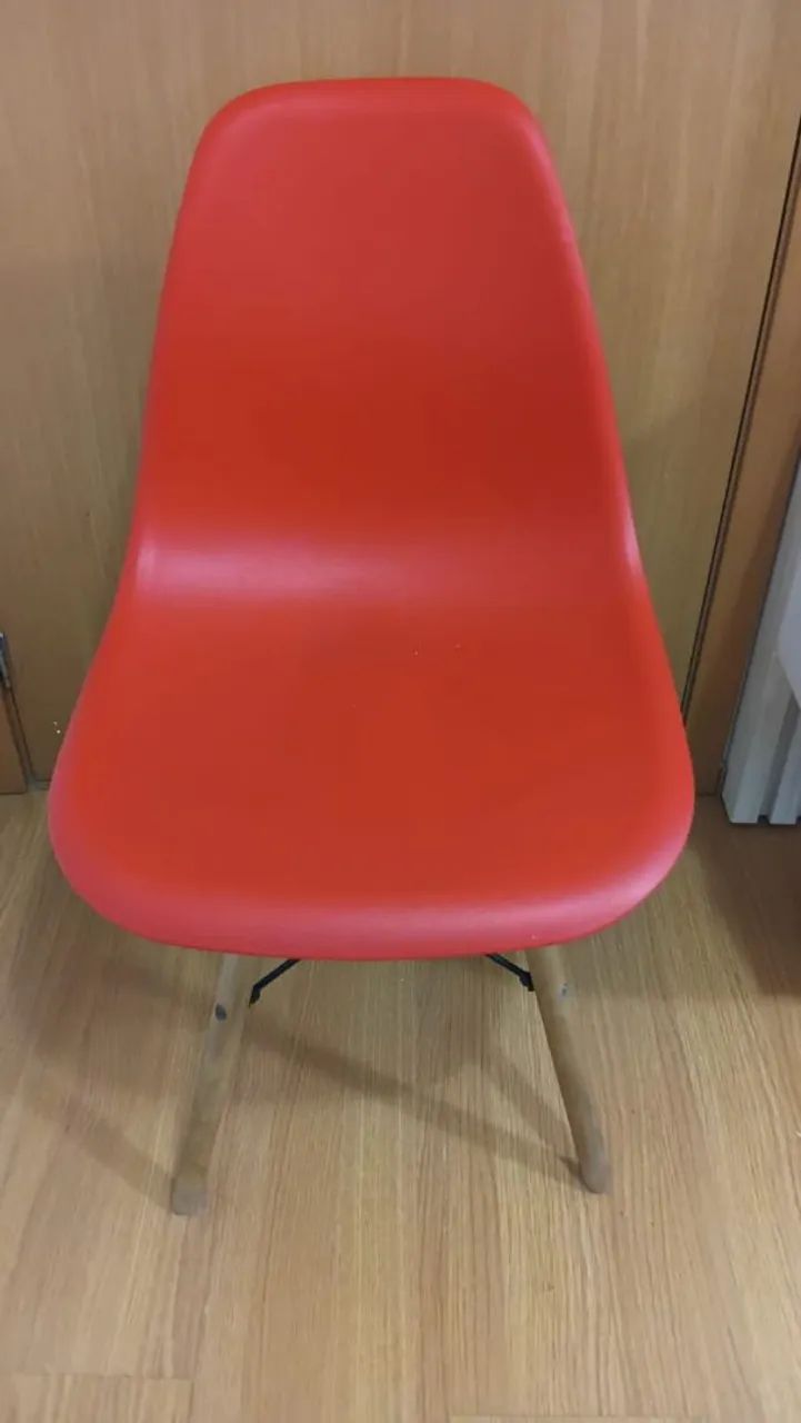 Cadeira vermelha 