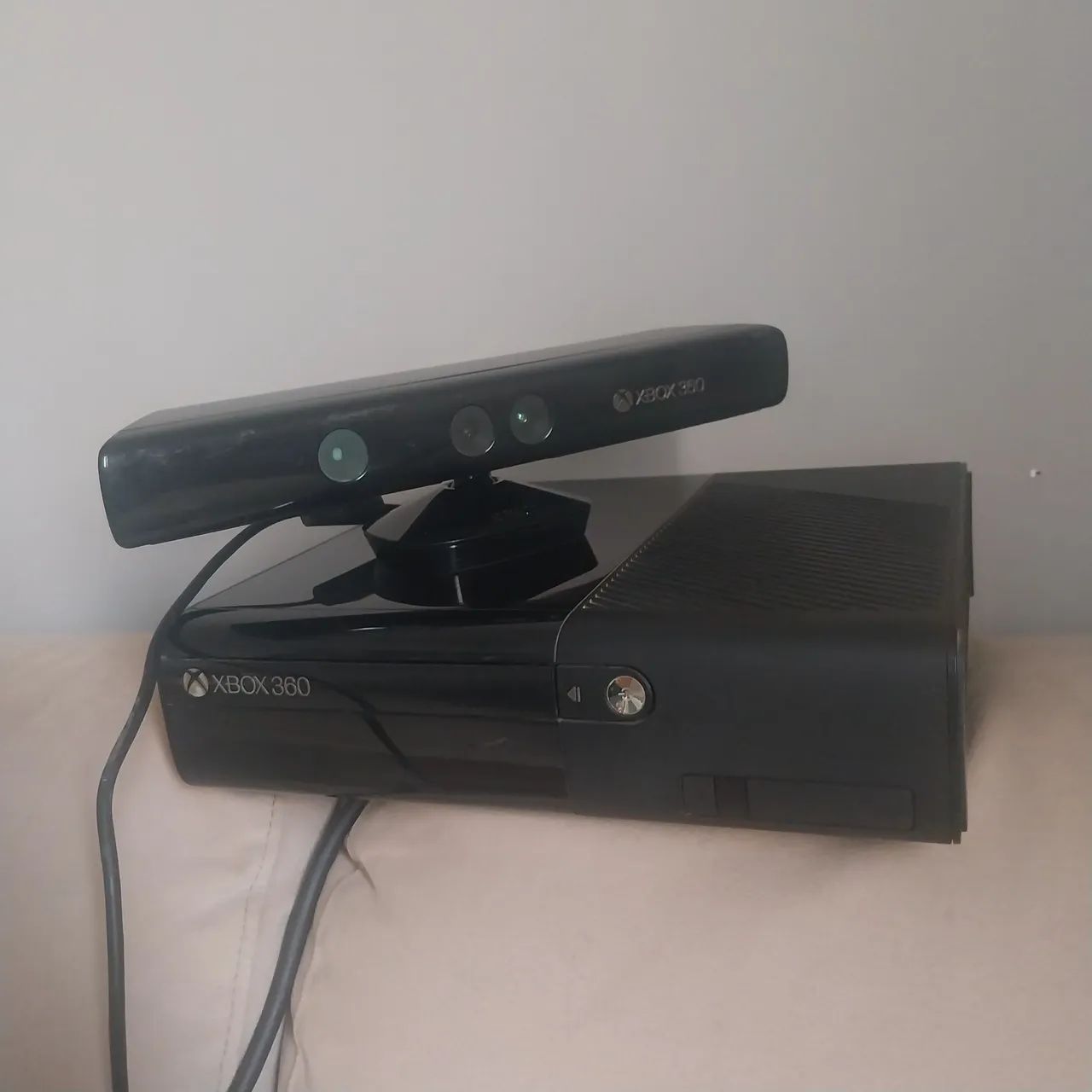 Xbox 360 super slim usado  - Foto 3