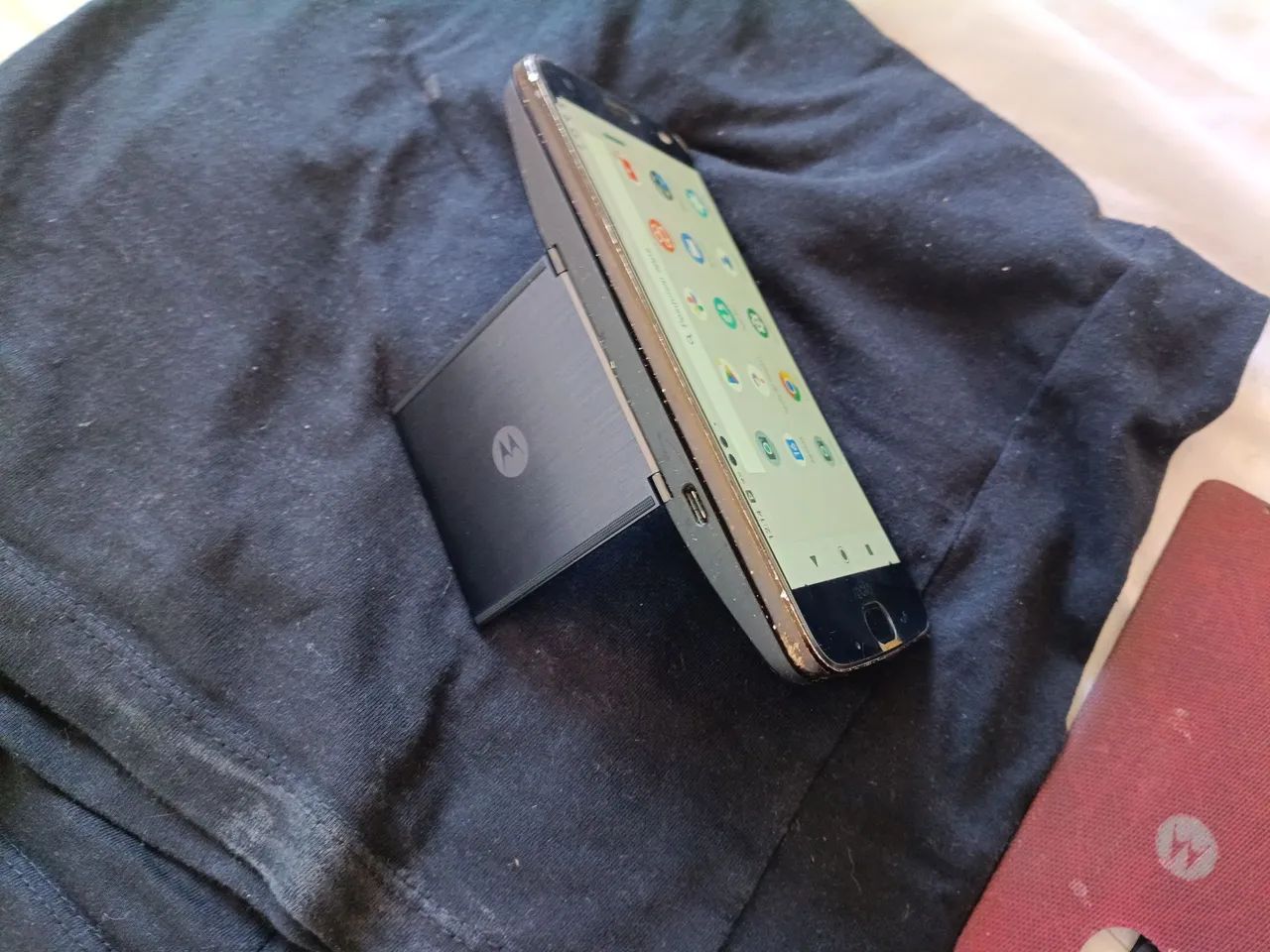 Moto Z2 force  - Foto 2