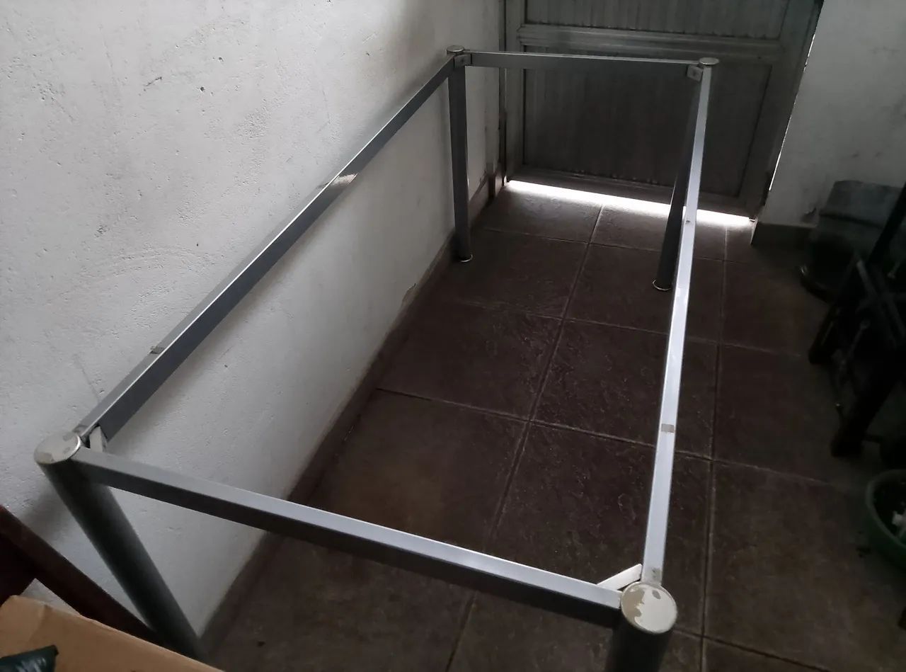 Mesa de escritório Tok stok. - Foto 4